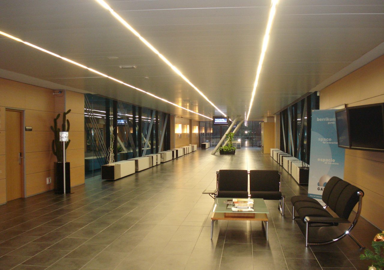 gallery-item