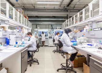 CIC energiGUNE perfila un nuevo sistema de almacenamiento de energía a largo plazo basado en hidrógeno líquido obtenido de biomasa